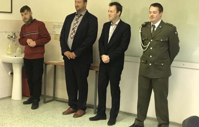 214eed16-7a5b-48b4-8194-ba956871e984